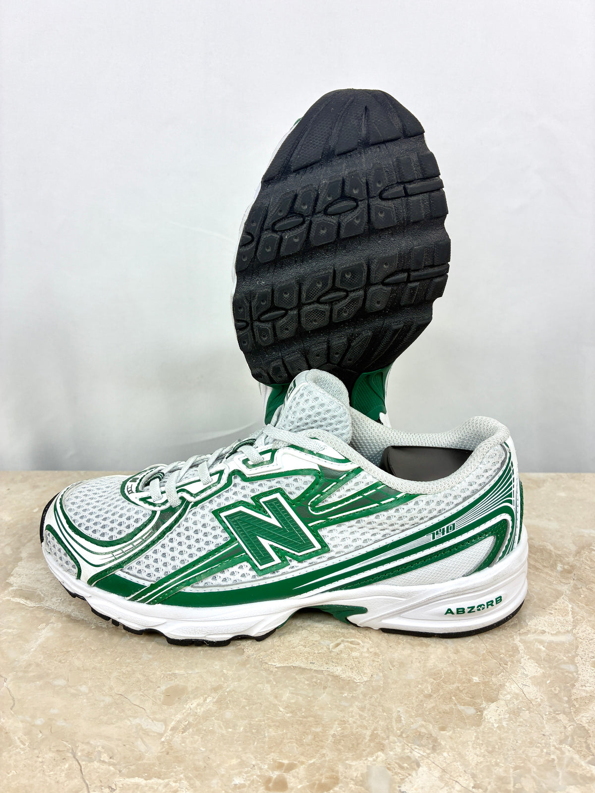 New Balance 740 CI Vert Blanc Size 35
