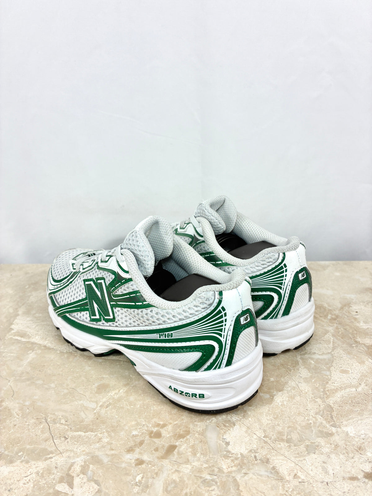 New Balance 740 CI Vert Blanc Size 35