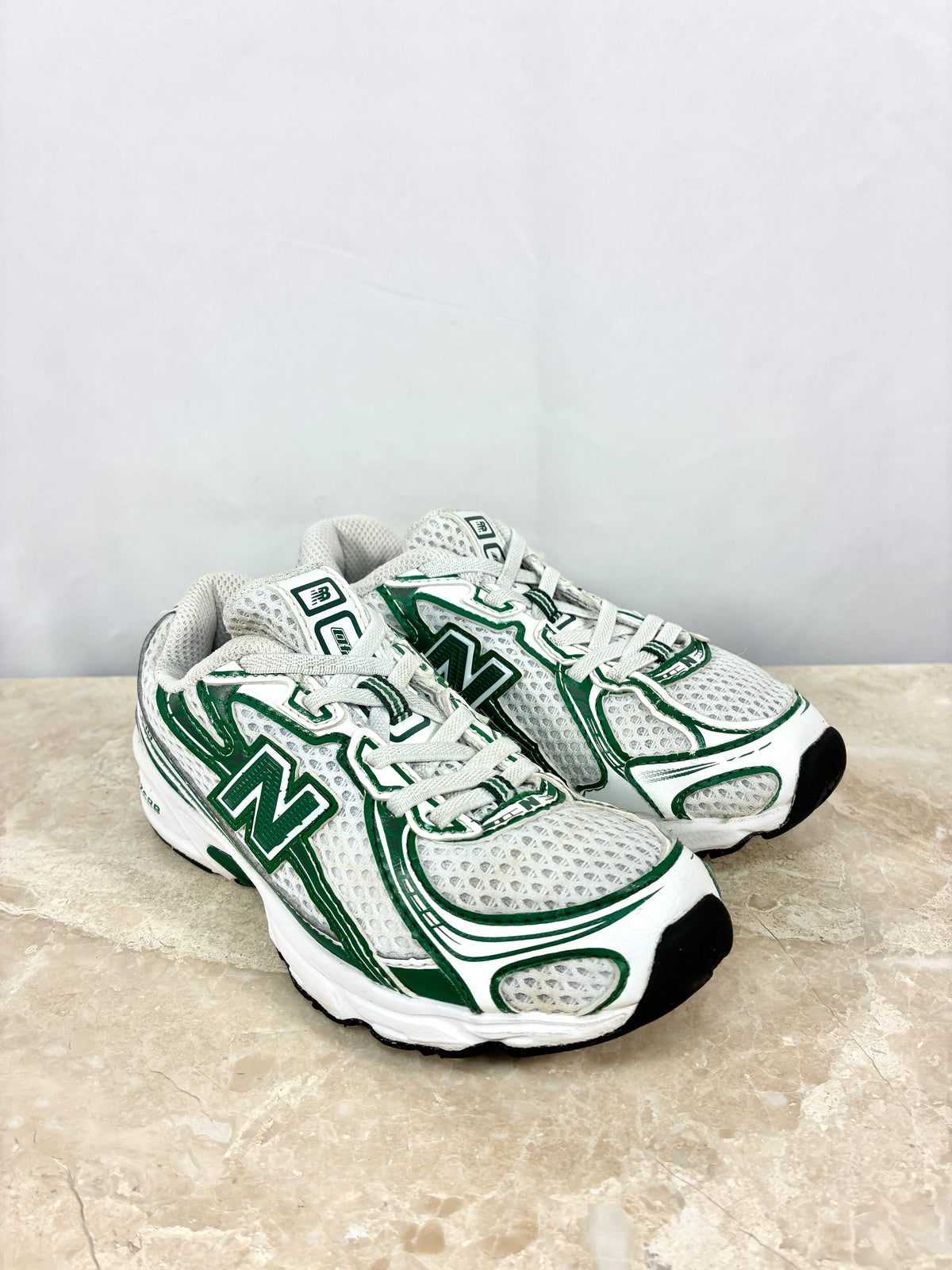 New Balance 740 CI Vert Blanc Size 30