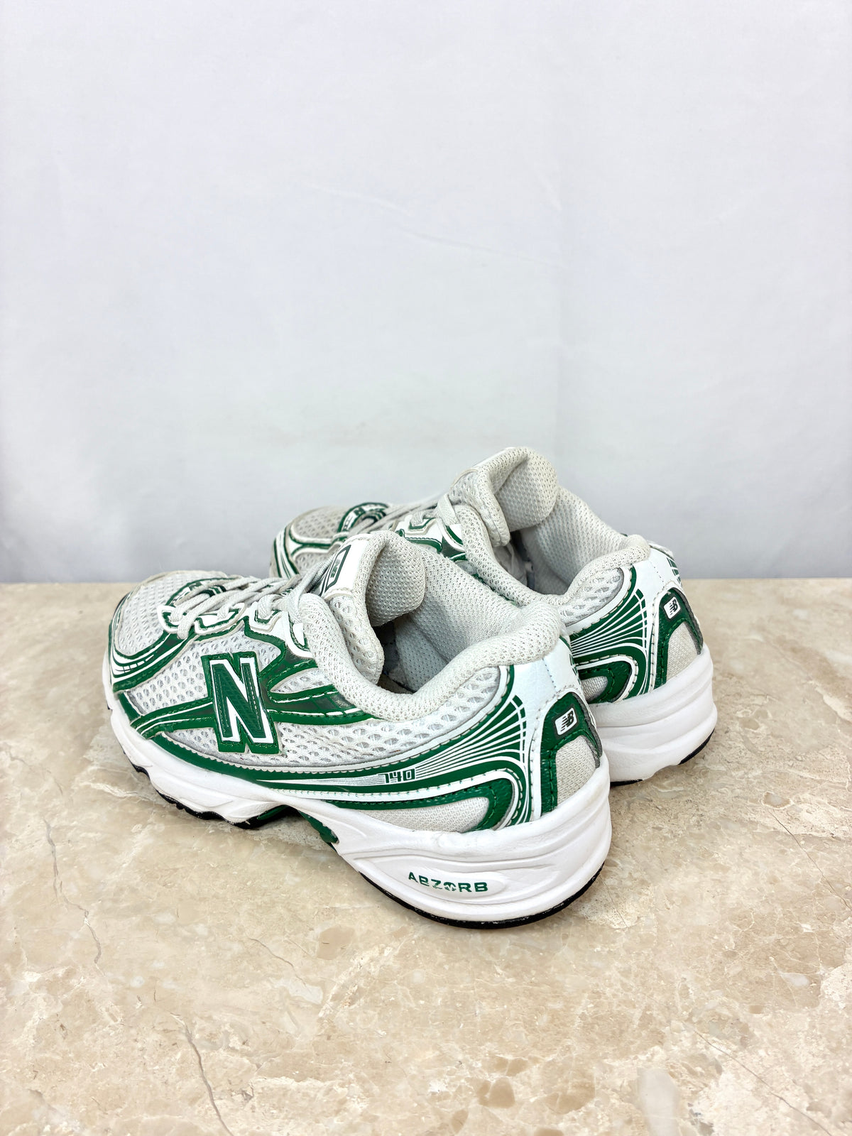 New Balance 740 CI Vert Blanc Size 30