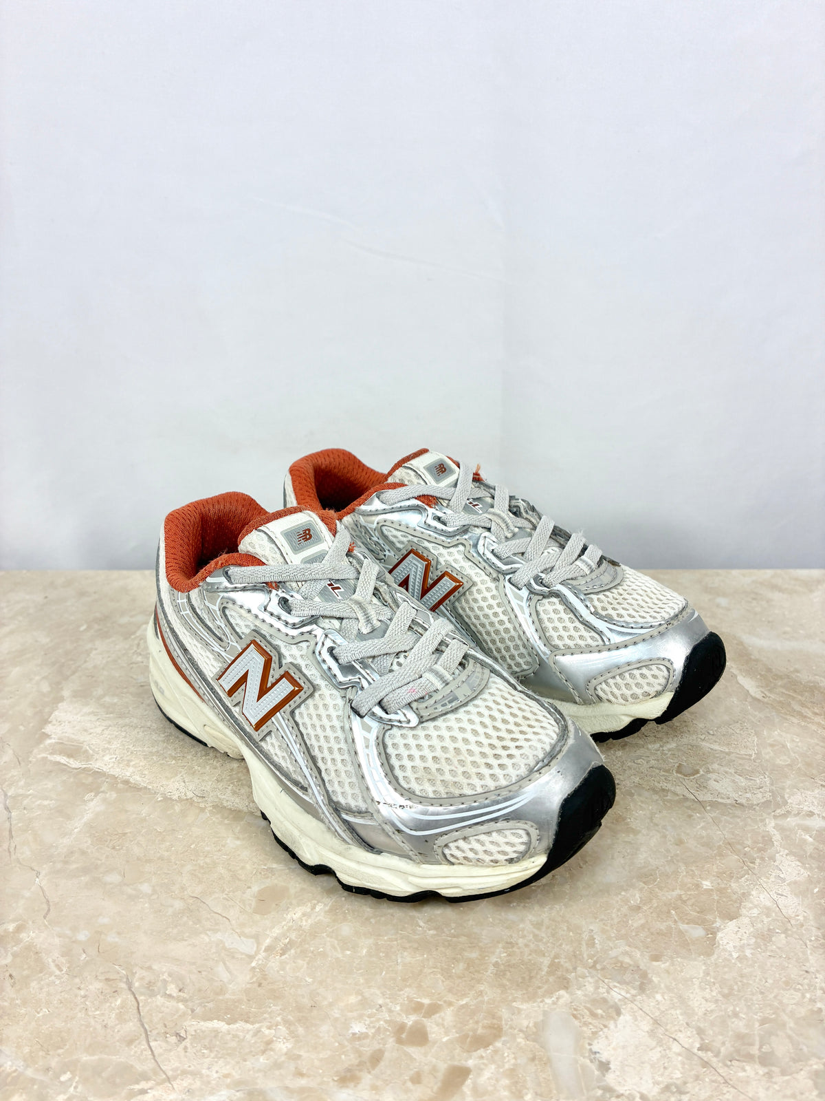 New Balance 740 32G Orange Silver Size 28