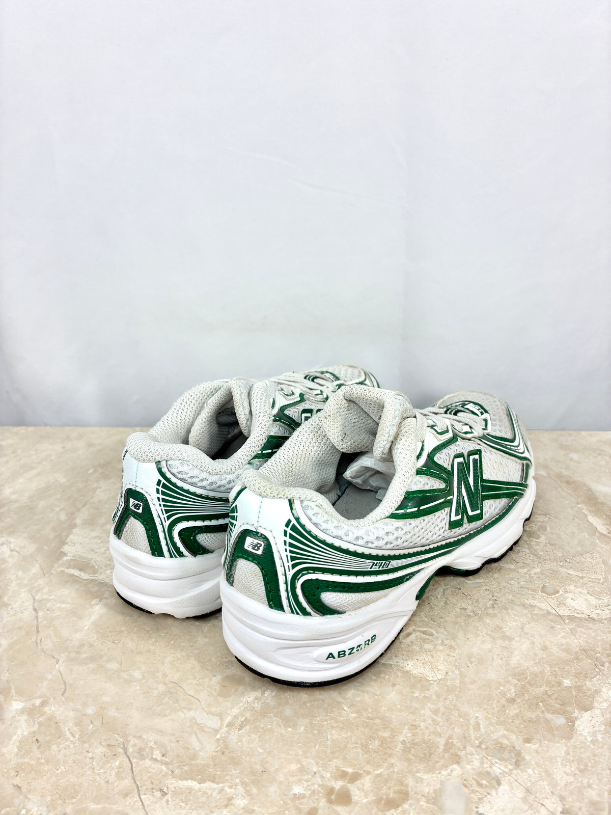 New Balance 740 CI Vert Blanc Size 30