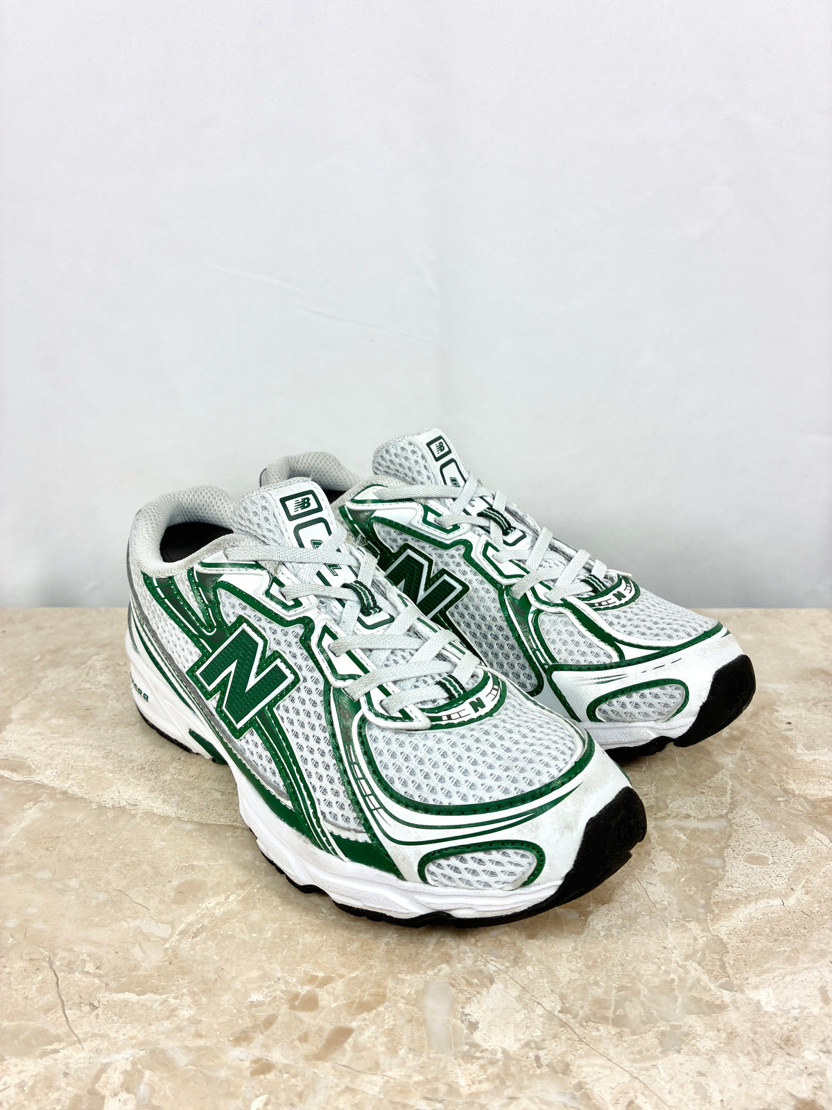 New Balance 740 CI Vert Blanc Size 35