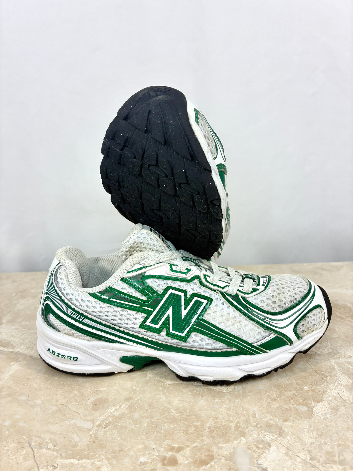 New Balance 740 CI Vert Blanc Size 30